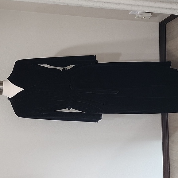 August Silk Velvet Robe Belt Tie Full Length Black Loungewear Women's size Small